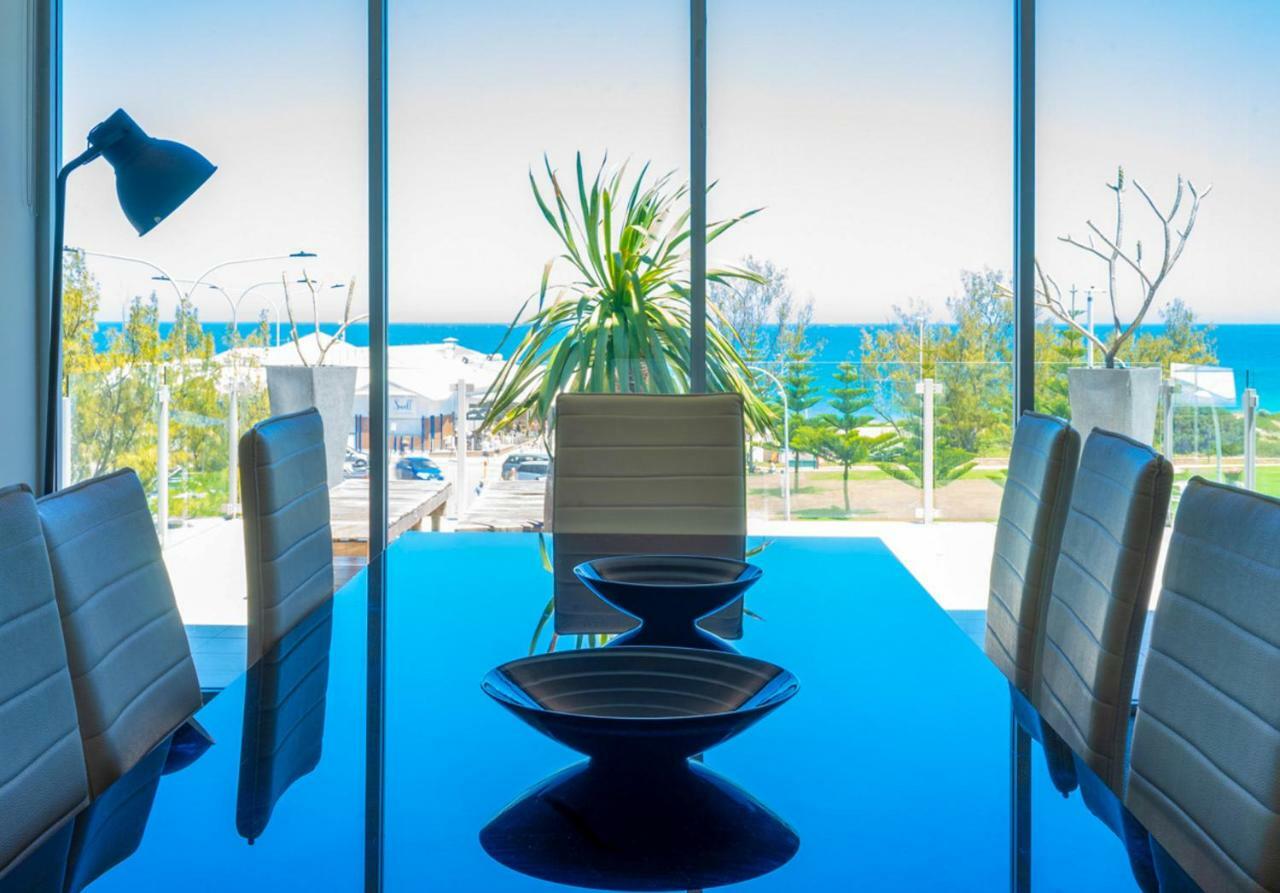 & Aparthotel