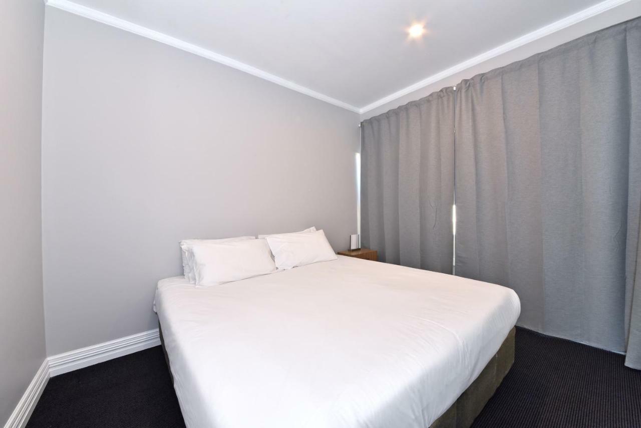 Aparthotel & 4*